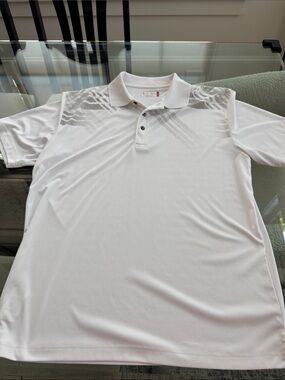 Ben Hogan Men's White Polo Shirt with Subtle Gray Graphic